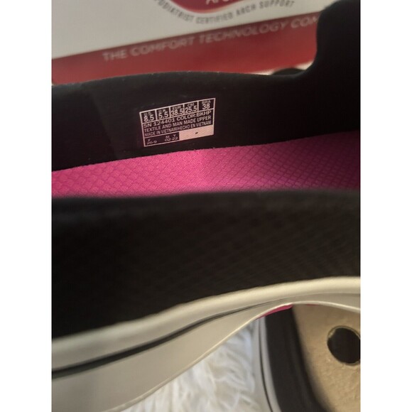 Skechers 8.5 Women’s Black Go Walk Arch Fit Slip Ons - Picture 3 of 6